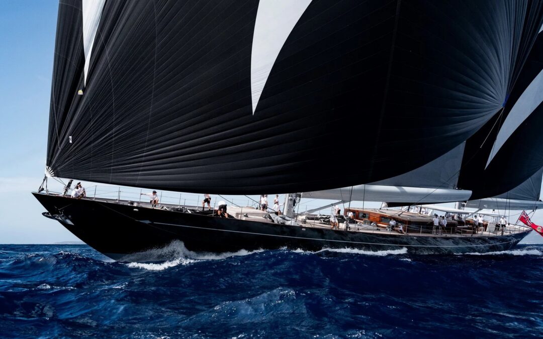 65m Aquarius Wins at the World Superyacht Awards